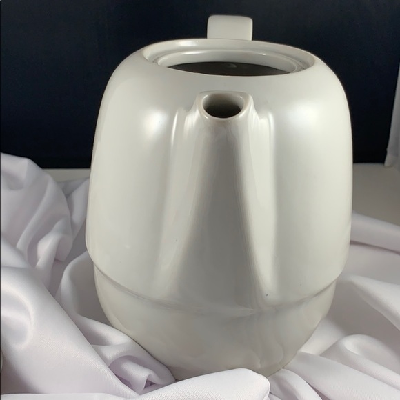 White Teapot - Picture 6 of 7